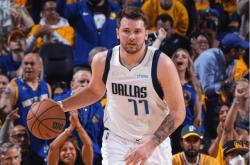 塔图姆赛后谦逊发言登热搜，达拉斯独行侠惊险武汉三镇引发热议的简单介绍